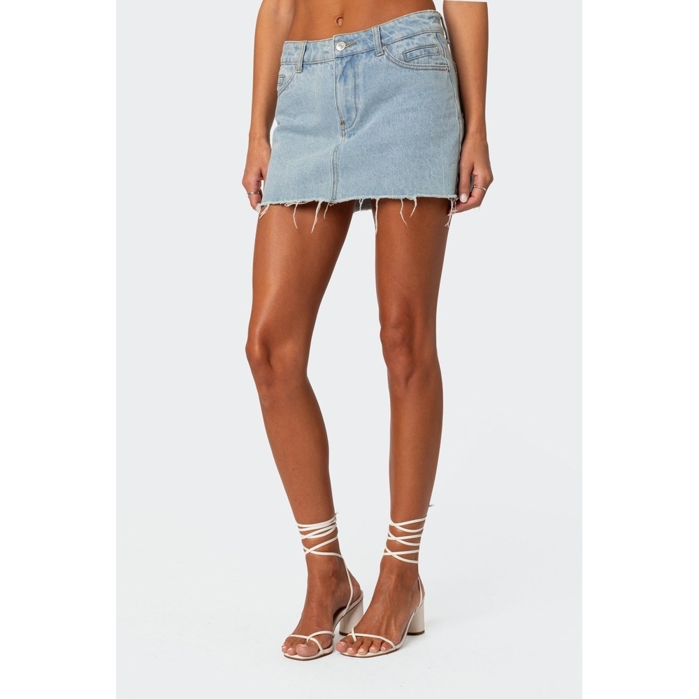 Edikted Jessie Light Wash Denim Raw Hem Mini Skirt Sz M Blue EUC